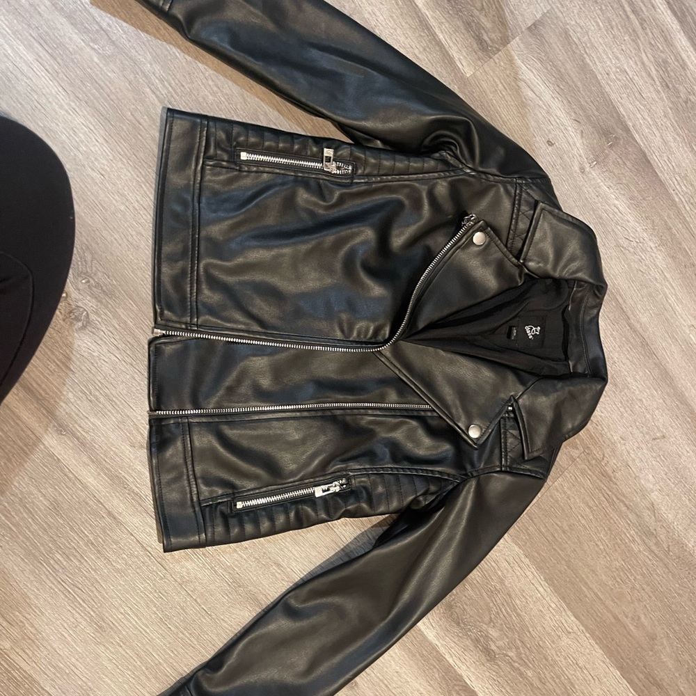 Art Class Black Garment